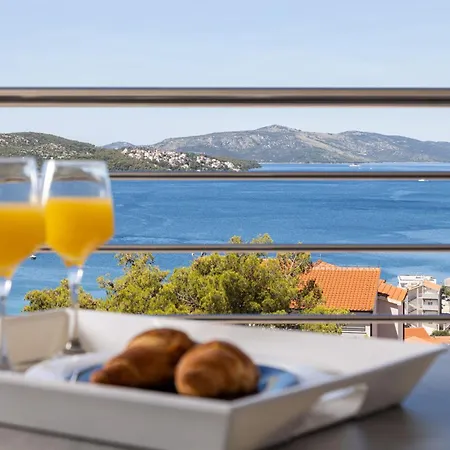 Palavra - With Amazing Views And Shared Heated Pool *