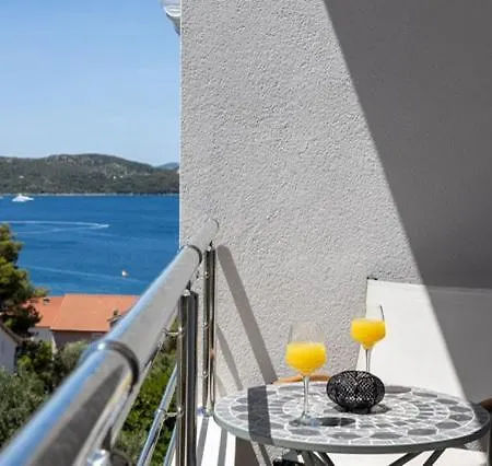 Palavra - With Amazing Views And Shared Heated Pool Apartment