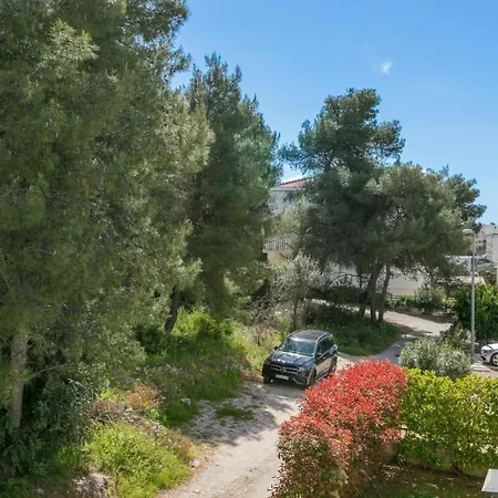 Apartment Palavra - With Amazing Views And Shared Heated Pool